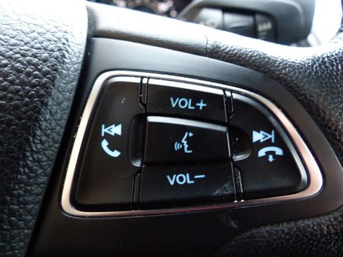 Used 2017 Ford Focus Titanium image 26