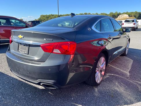 Used 2018 Chevrolet Impala Premier w/ Premier Convenience Package FWD image 5
