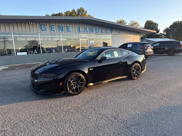 New 2026 Ford Mustang Dark Horse SC w/ Carbon Fiber Exterior Package RWD image 3