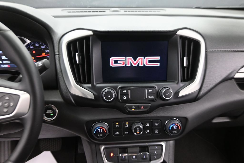 Used 2024 GMC Terrain SLT AWD/4WD image 25
