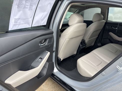 Used 2025 Honda Accord EX-L image 11