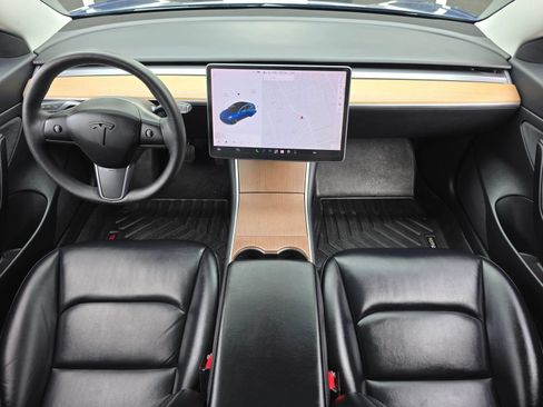 Used 2020 Tesla Model 3 Standard Range Plus RWD image 13
