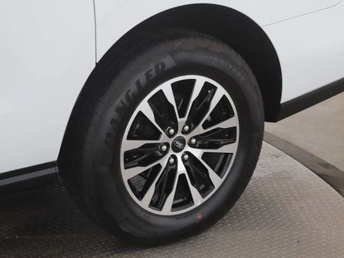 Used 2025 Ford Expedition Max Platinum image 14