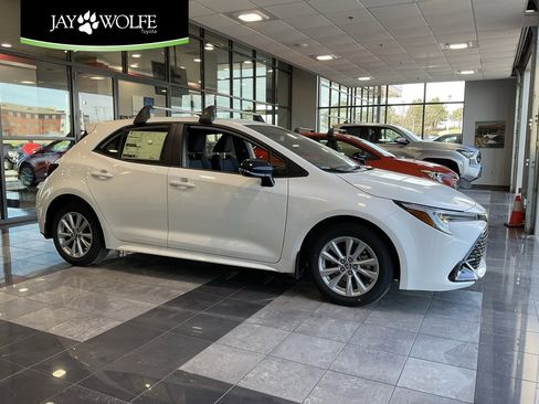 New 2026 Toyota Corolla SE image 1