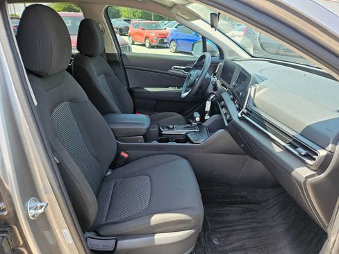 Certified 2025 Kia Sportage LX FWD image 20