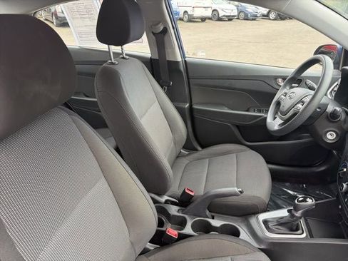 Used 2021 Hyundai Accent SE FWD image 22