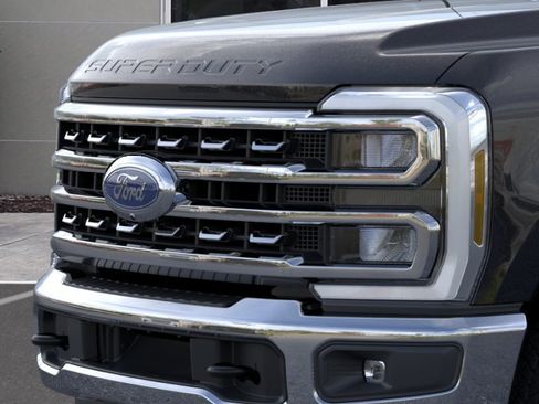 New 2026 Ford F250 4x4 Crew Cab Super Duty image 17
