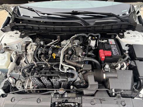 Used 2025 Nissan Altima 2.5 SV image 32