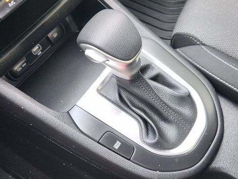 Used 2024 Kia Forte LXS w/ LXS Technology Package FWD image 21