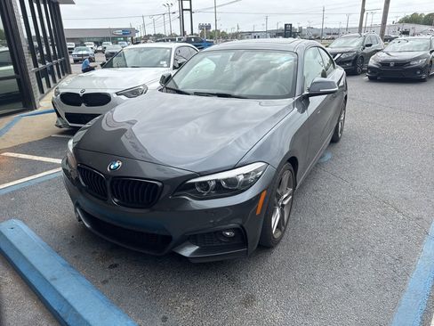 Used 2018 BMW 230i Coupe image 1