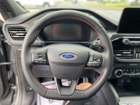Used 2023 Ford Escape ST-Line FWD image 29