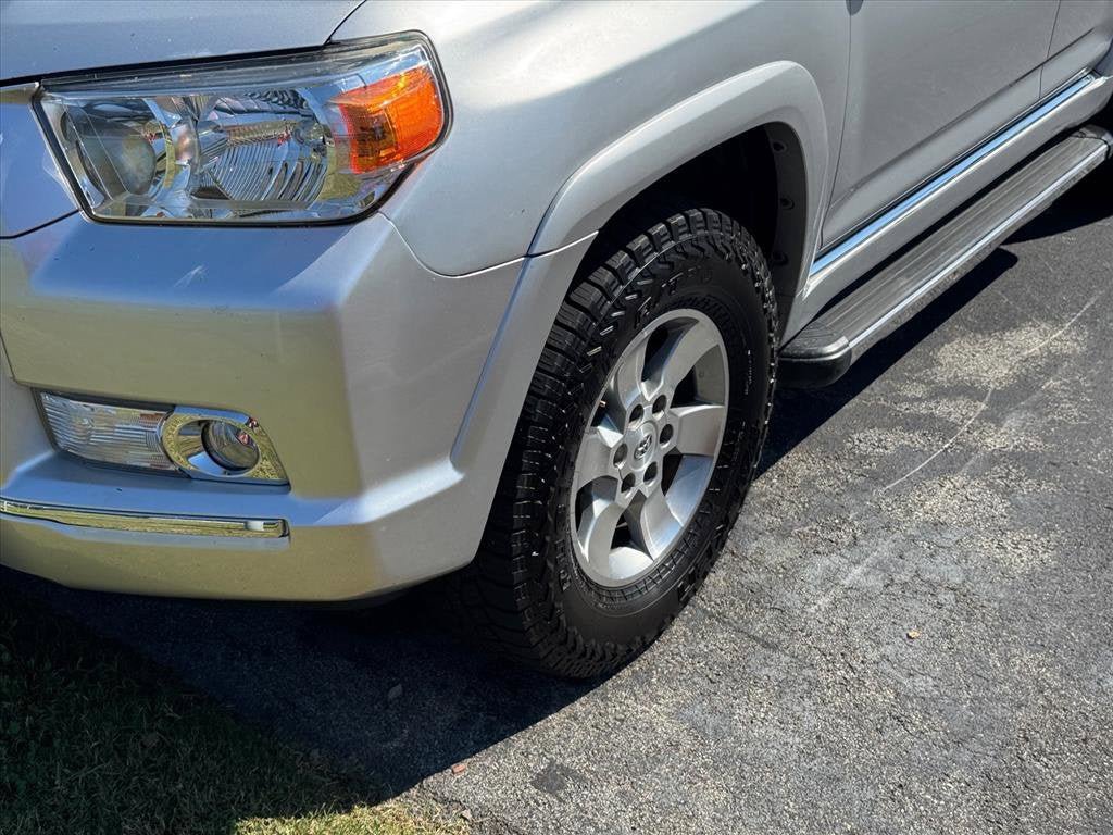 Used 2012 Toyota 4Runner SR5 w/ Premium Pkg w/3rd Row Seat AWD/4WD image 2
