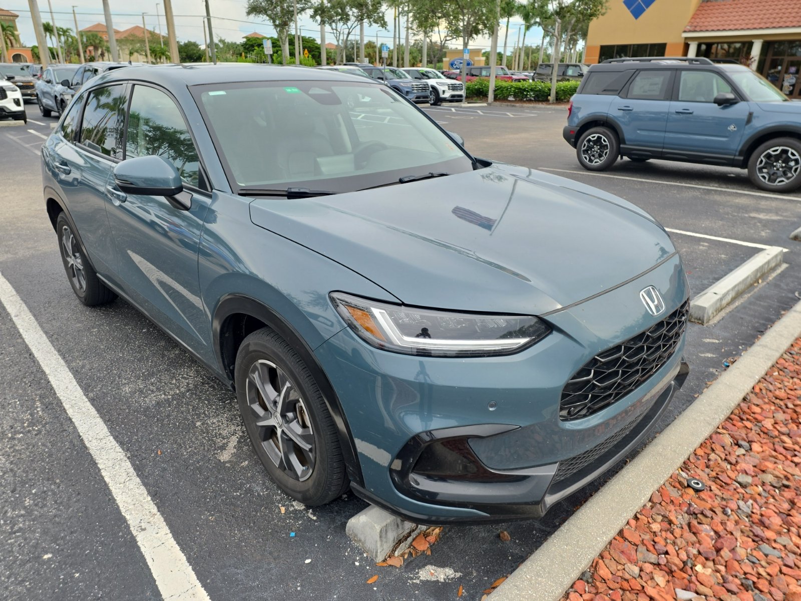 Used 2024 Honda HR-V EX-L image 1