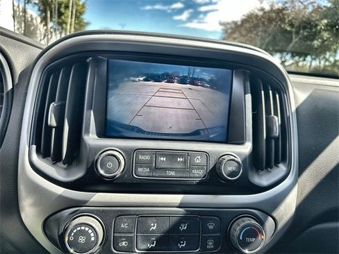 Used 2018 Chevrolet Colorado LT w/ LT Convenience Package image 25