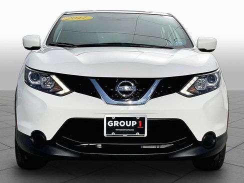 Used 2017 Nissan Rogue Sport S w/ S Appearance Package AWD/4WD image 3