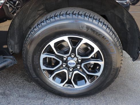 Used 2024 Ford Expedition XLT AWD/4WD image 65