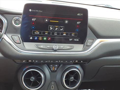 Used 2025 Chevrolet Blazer LT image 44