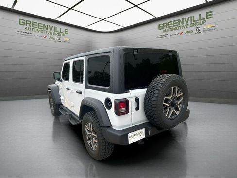 Used 2025 Jeep Wrangler Unlimited Sport AWD/4WD image 7