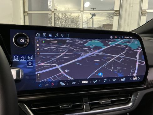 New 2026 Chevrolet Equinox EV LT image 28