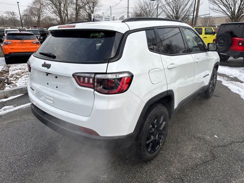 New 2026 Jeep Compass Latitude image 6