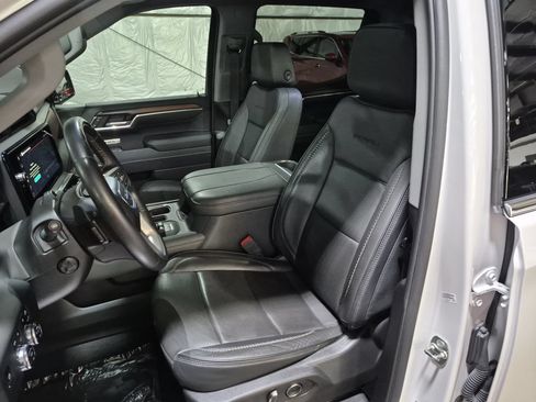 Used 2025 GMC Sierra 1500 Denali AWD/4WD image 21