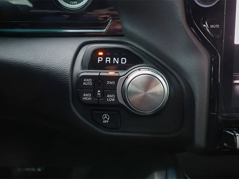 Used 2025 RAM 1500 Laramie image 20