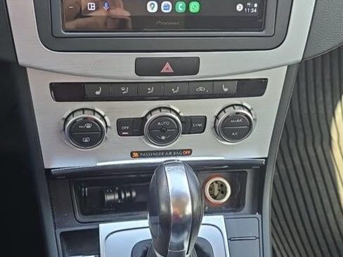 Used 2016 Volkswagen CC Trend image 11