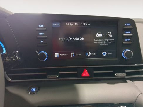 Used 2025 Hyundai Elantra Sport image 31