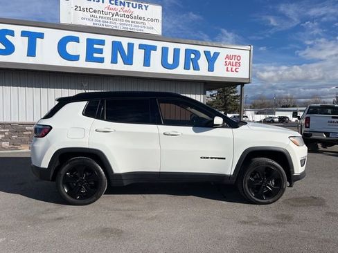 Used 2020 Jeep Compass Latitude AWD/4WD image 18
