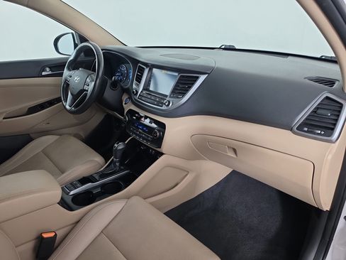 Used 2017 Hyundai Tucson SE Plus AWD/4WD image 45