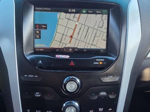 Used 2014 Ford Explorer XLT w/ Equipment Group 202A FWD image 18