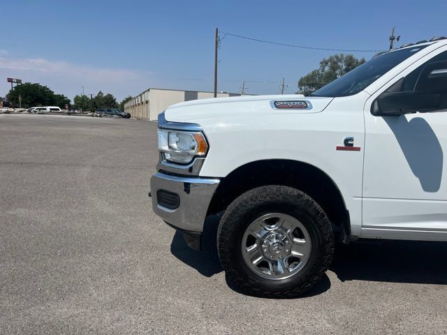 Used 2024 RAM 2500 Tradesman w/ Chrome Appearance Group AWD/4WD image 4