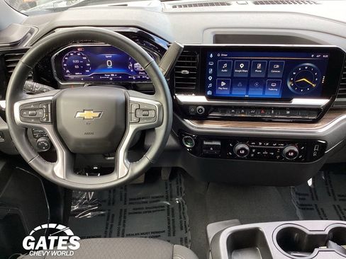 Used 2025 Chevrolet Silverado 1500 LT w/ Convenience Package II AWD/4WD image 15