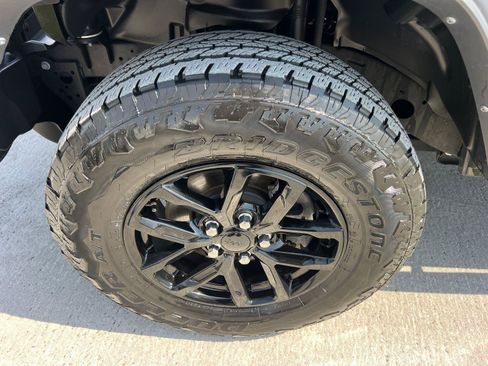 Used 2021 Jeep Gladiator Sport AWD/4WD image 11