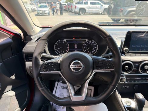 Used 2021 Nissan Sentra SV FWD image 17