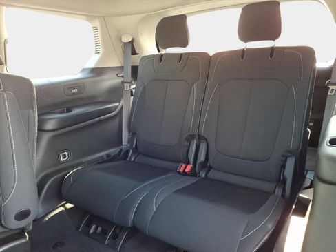 Used 2022 Jeep Grand Cherokee L Laredo w/ Luxury Tech Group I image 11