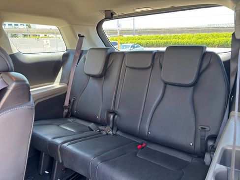 Used 2026 Kia Carnival FWD image 31