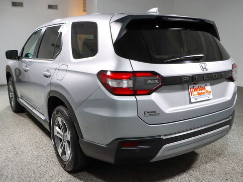 Used 2024 Honda Pilot EX-L image 9