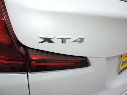 Used 2021 Cadillac XT4 Premium Luxury w/ LPO, Onyx Sport Package image 10