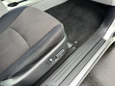 Used 2013 Toyota 4Runner SR5 image 18