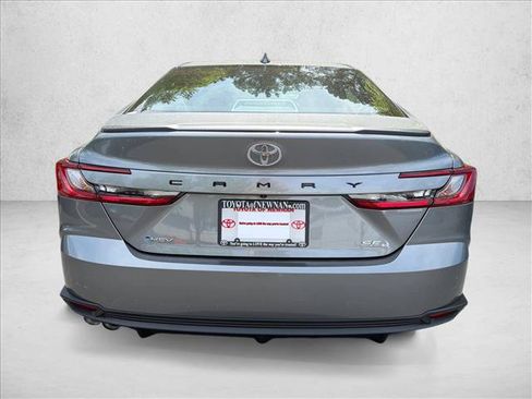 Used 2026 Toyota Camry SE FWD image 4