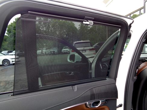 Used 2022 Volvo XC90 T6 Inscription image 16