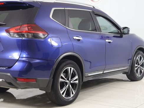 Used 2018 Nissan Rogue SL FWD image 40