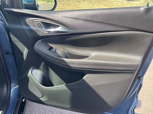 Used 2024 Buick Encore GX Sport Touring image 18