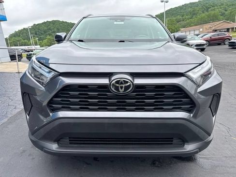 Used 2022 Toyota RAV4 XLE w/ Convenience Package AWD/4WD image 2
