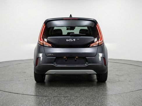 Used 2025 Kia Soul LX w/ LX Technology Package FWD image 7