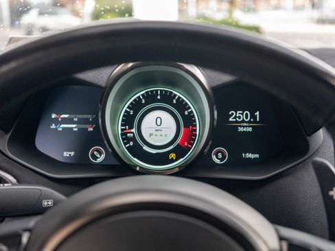 Used 2020 Aston Martin V8 Vantage Coupe image 6