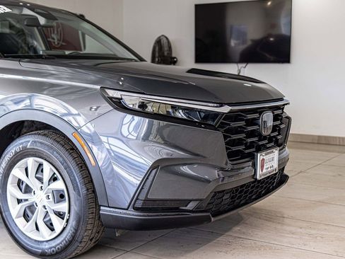 Used 2025 Honda CR-V LX image 4