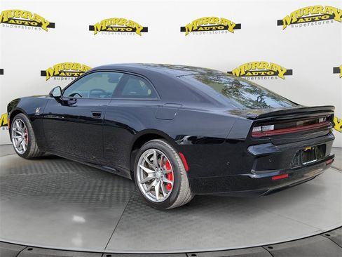 Used 2025 Dodge Charger Daytona Scat Pack w/ Track Pack image 2
