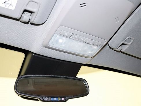 Used 2020 Chevrolet Trax LT w/ LT Convenience Package image 22